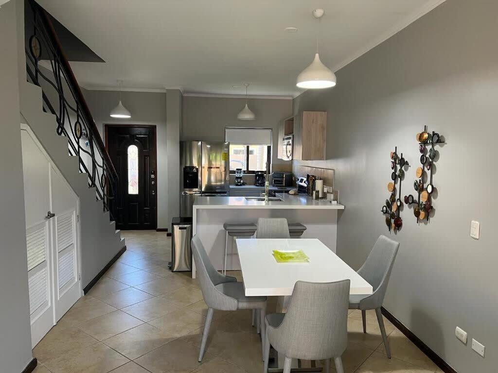 パームビーチ Special House In Gold Coast With Private Jacuzziヴィラ エクステリア 写真